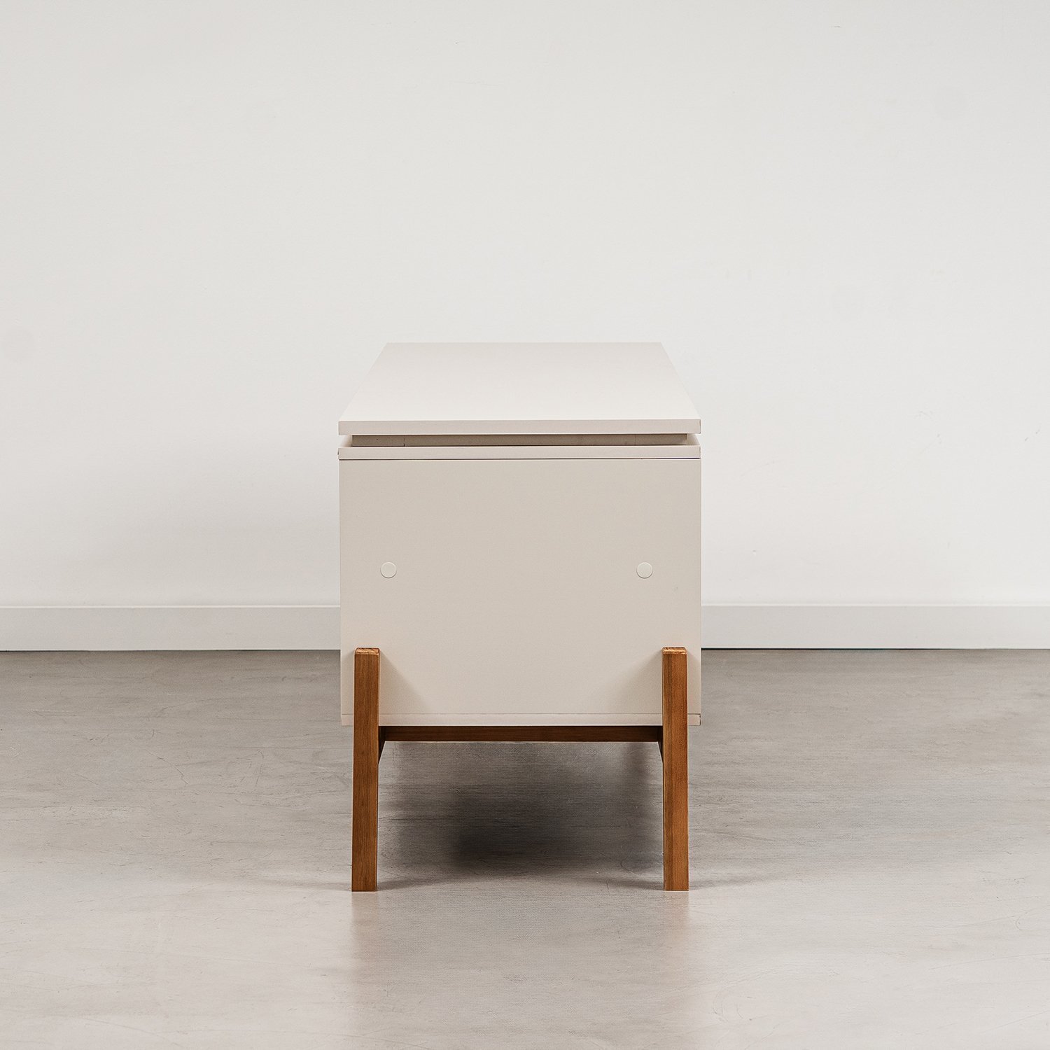 4e293d71-2048-482c-bd63-b0dd9e0a5c0daoffwhite1692881825182zoom